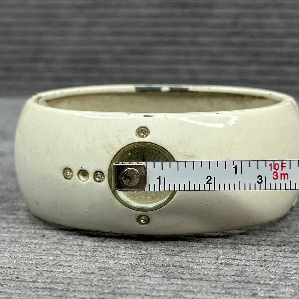 FMD Vintage White Bangle Cuff Watch Rhinestone Glitter Dial Japan Movt FMDC1318